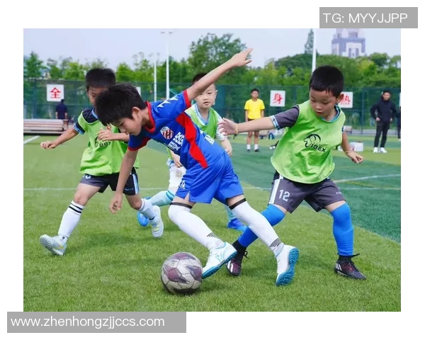 足球明星的魅力瞬间分享让我们一起感受绿茵场上的激情与荣耀 足球明星的魅力瞬间分享让我们一起感受绿茵场上的激情与荣耀