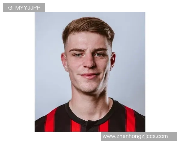 亚历克斯足球明星的传奇之路与辉煌成就全景回顾 亚历克斯足球明星的传奇之路与辉煌成就全景回顾