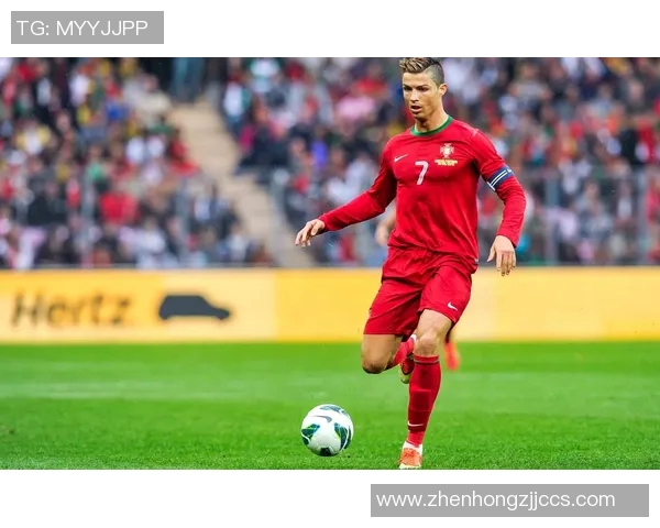 男足球明星高清帅照集锦展现运动魅力与时尚风采